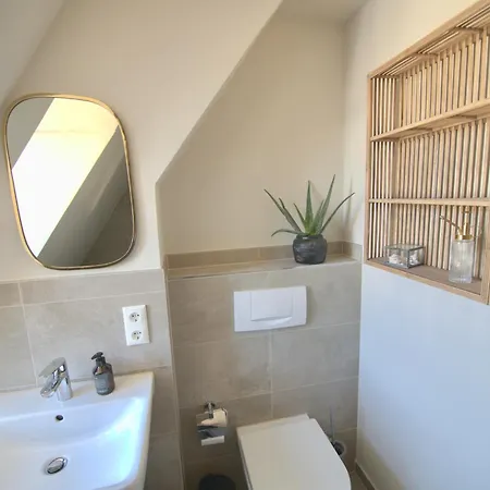 Apartment Cozy For 2 In